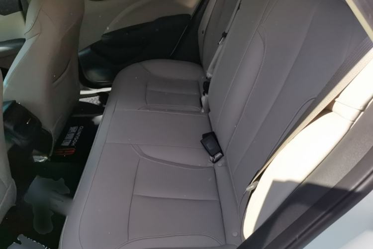 Used Buick GT 2019 15T Dual-Clutch Connected Elite Model China VI Left Rear Seat