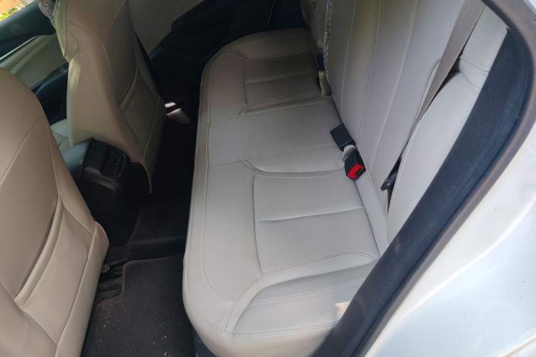 Used Buick GT 2019 15T Dual-Clutch Connected Elite Model China VI Left Rear Seat