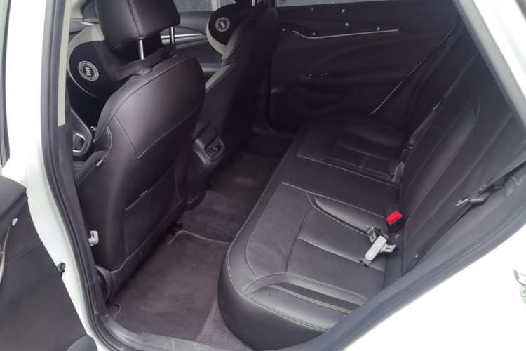 Used Buick GT 2019 18T Automatic Connected Elite Model China VI Standard Left Rear Seat