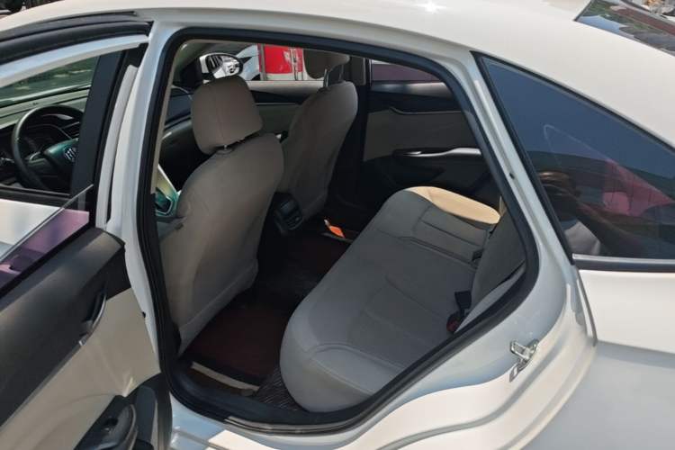 Used Buick GT 2019 15T Dual-Clutch Advanced Version China VI Standard Left Rear Seat