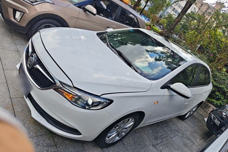 Used Buick GT 2019 15T Dual-Clutch Connected Elite Model China VI Left Side