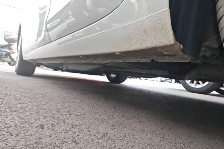 Used Buick GT 2019 15T Dual-Clutch Advanced Version China VI Standard Left Side Sill
