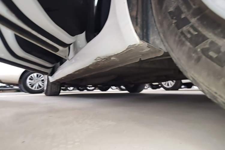 Used Buick GT 2019 15T Dual-Clutch Advanced Version China VI Standard Left Side Sill