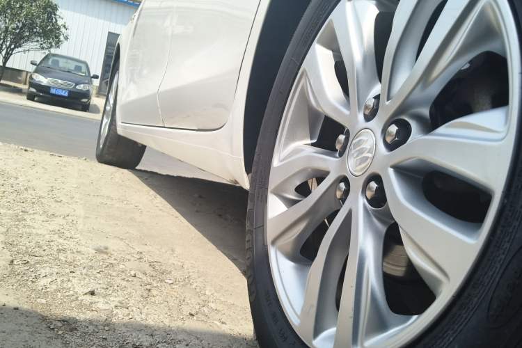 Used Buick GT 2019 15T Dual-Clutch Connected Elite Model China VI Left Side Sill