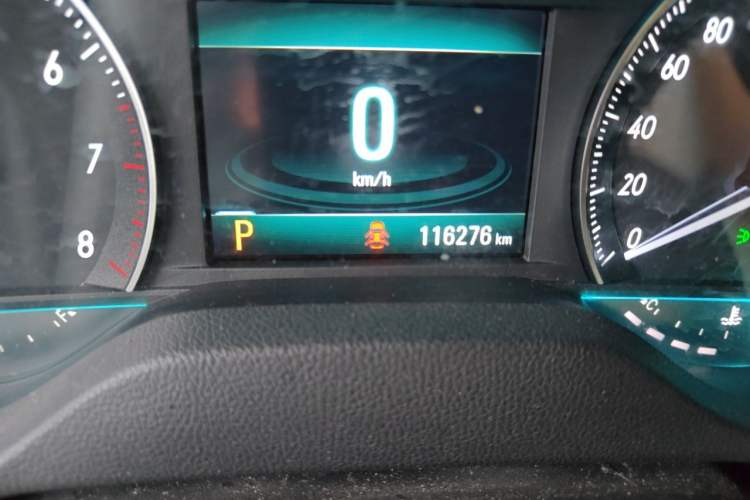 Used Buick GT 2019 15T Dual-Clutch Connected Elite Model China VI Odometer Close Up