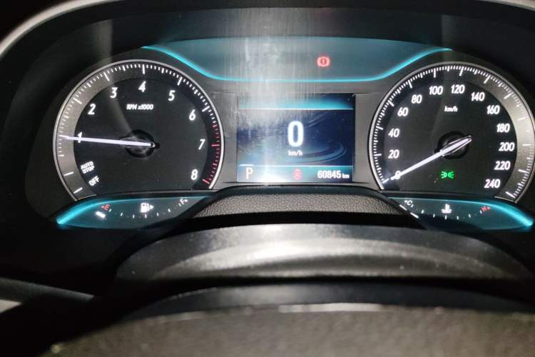Used Buick GT 2019 18T Automatic Connected Flagship Version China VI Standard Odometer Close Up