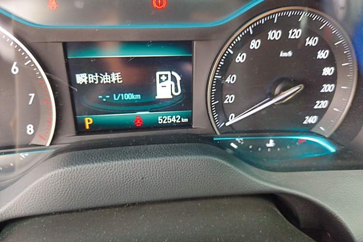 Used Buick GT 2019 18T Automatic Connected Elite Model China VI Standard Odometer Close Up