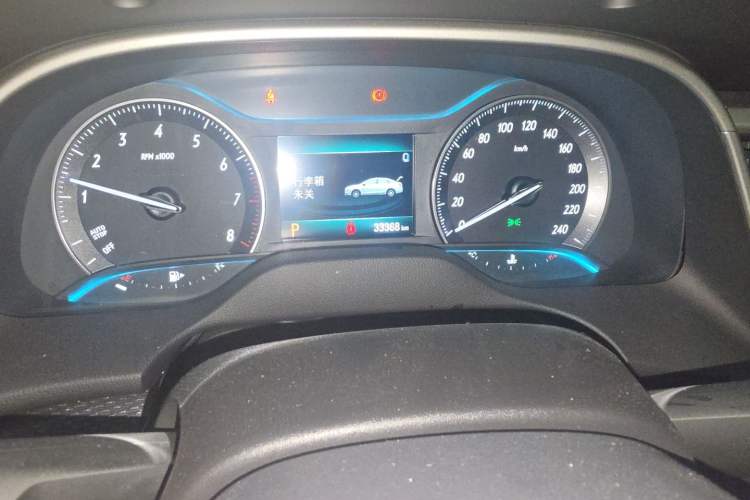 Used Buick GT 2019 15T Dual-Clutch Connected Elite Model China VI Odometer Close Up