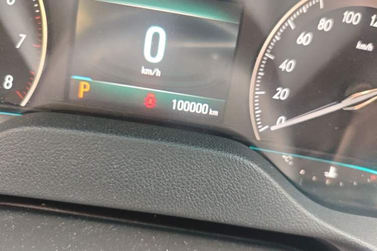 Used Buick GT 2019 15T Dual-Clutch Connected Elite Version China V Standard Odometer Close Up