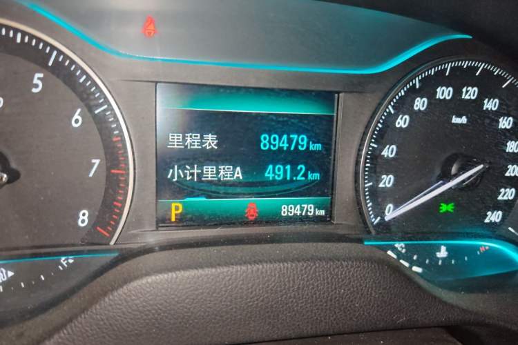 Used Buick GT 2019 15T Dual-Clutch Connected Elite Model China VI Odometer Close Up