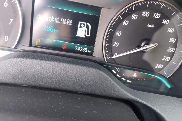 Used Buick GT 2019 18T Automatic Connected Elite Model China VI Standard Odometer Close Up