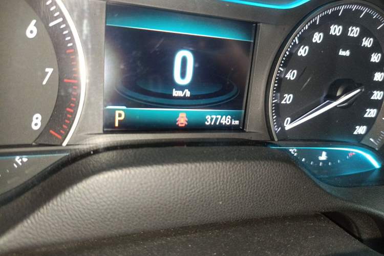 Used Buick GT 2019 18T Automatic Connected Elite Model China VI Standard Odometer Close Up