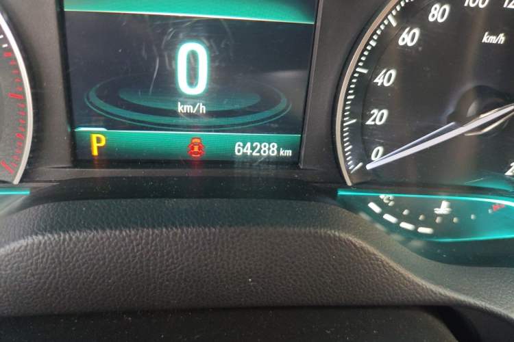 Used Buick GT 2019 18T Automatic Connected Elite Model China VI Standard Odometer Close Up