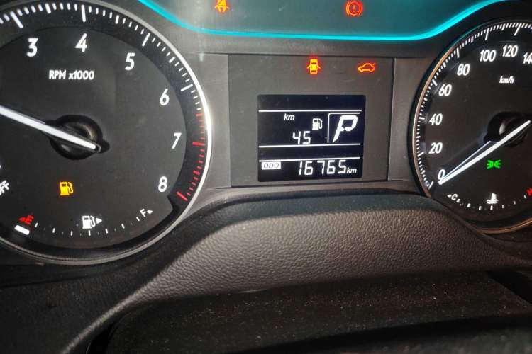 Used Buick GT 2019 15T Dual-Clutch Advanced Version China VI Standard Odometer Close Up