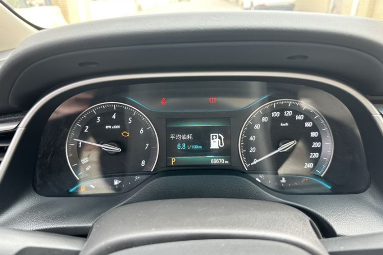 Used Buick GT 2019 15T Dual-Clutch Connected Elite Model China VI Odometer Close Up