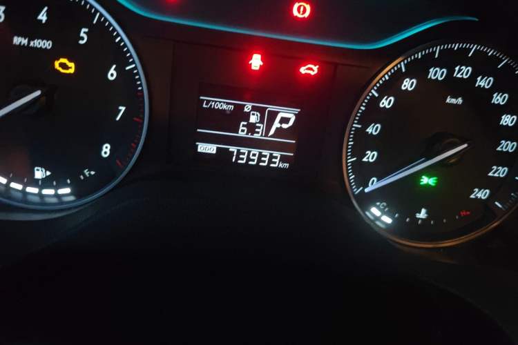 Used Buick GT 2019 15T Dual-Clutch Advanced Version China VI Standard Odometer Close Up
