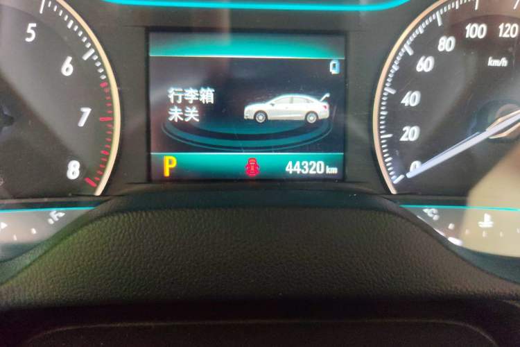 Used Buick GT 2019 15T Dual-Clutch Connected Elite Model China VI Odometer Close Up