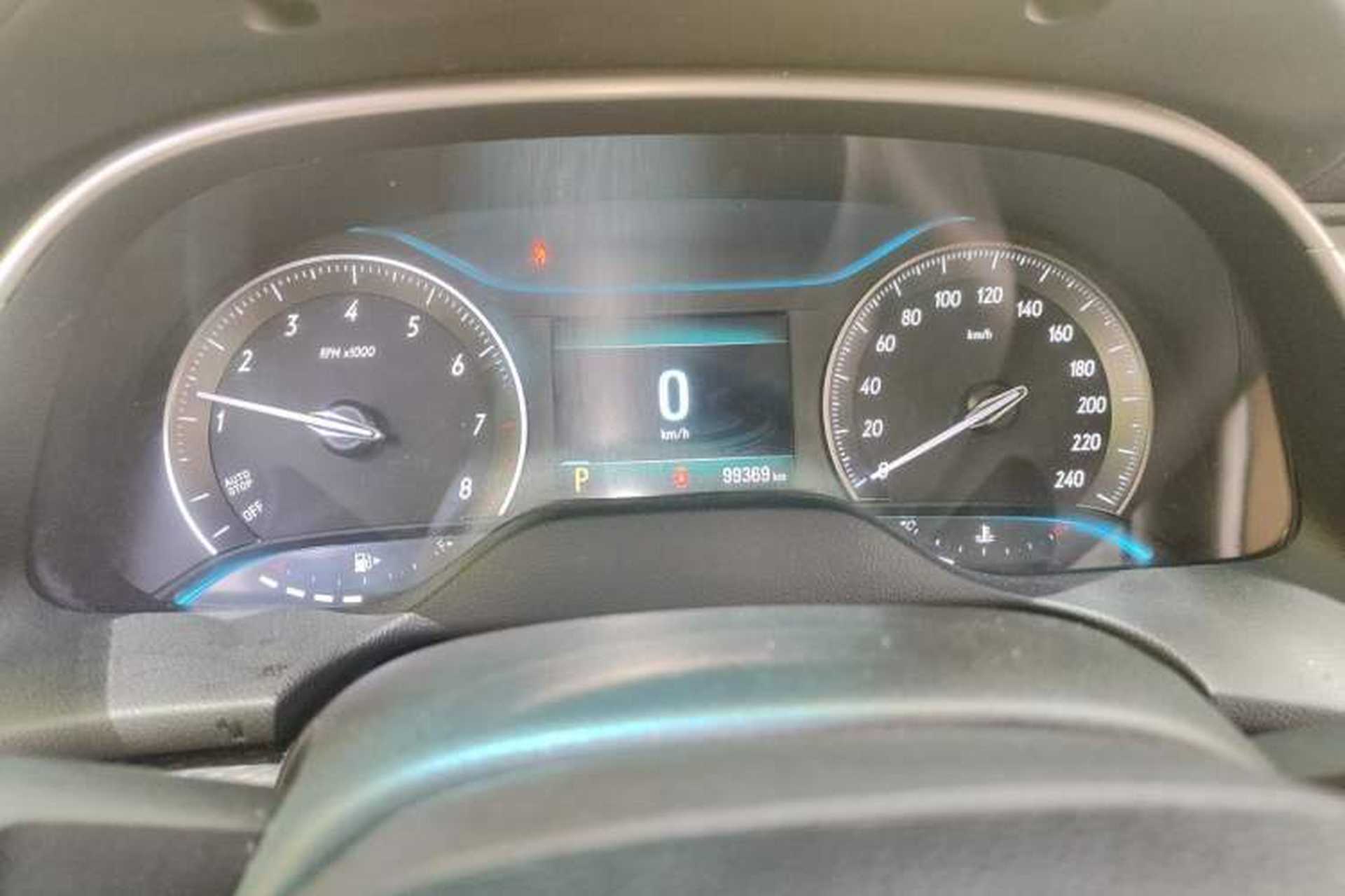 Used Buick GT 2019 15T Dual-Clutch Connected Elite Model China VI Odometer Close Up