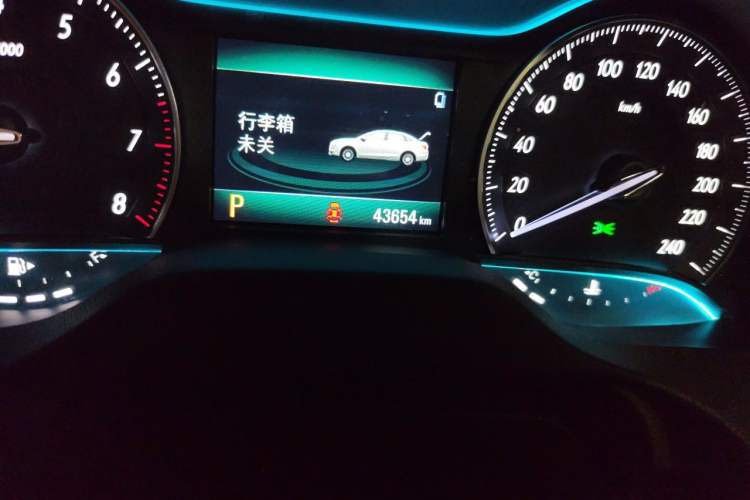 Used Buick GT 2019 18T Automatic Connected Elite Model China VI Standard Odometer Close Up