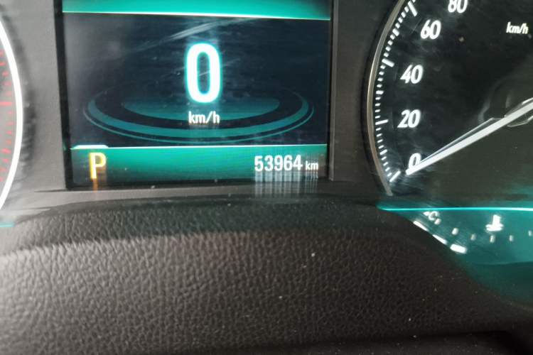 Used Buick GT 2019 15T Dual-Clutch Connected Elite Version China V Standard Odometer Close Up