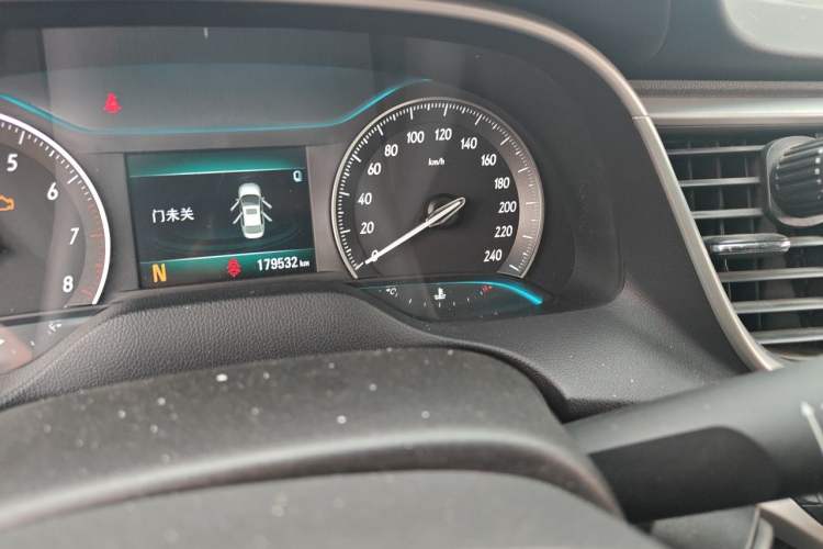 Used Buick GT 2019 18T Automatic Connected Elite Model China VI Standard Odometer Close Up
