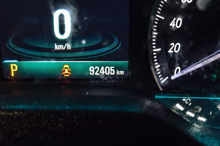 Used Buick GT 2019 18T Automatic Connected Elite Model China VI Standard Odometer Close Up