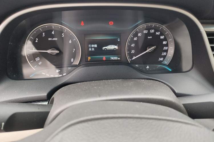 Used Buick GT 2019 15T Dual-Clutch Connected Elite Model China VI Odometer Close Up