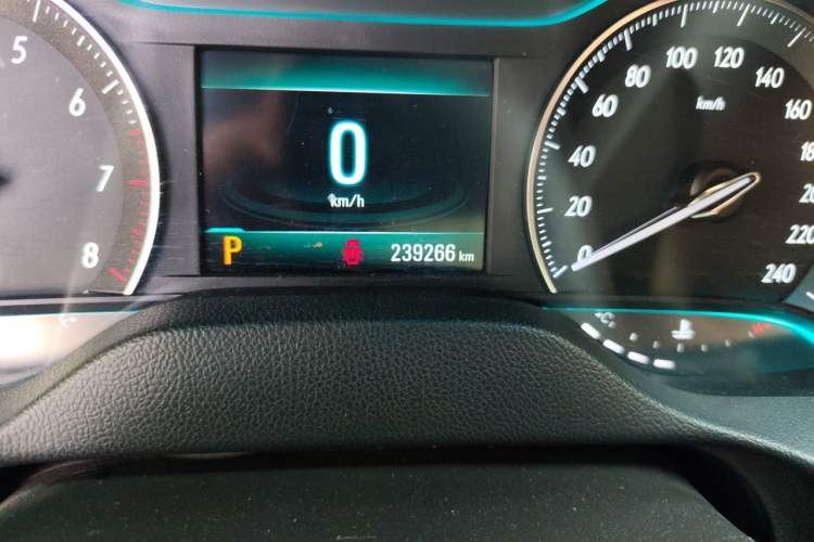 Used Buick GT 2019 18T Automatic Connected Elite Model China VI Standard Odometer Close Up