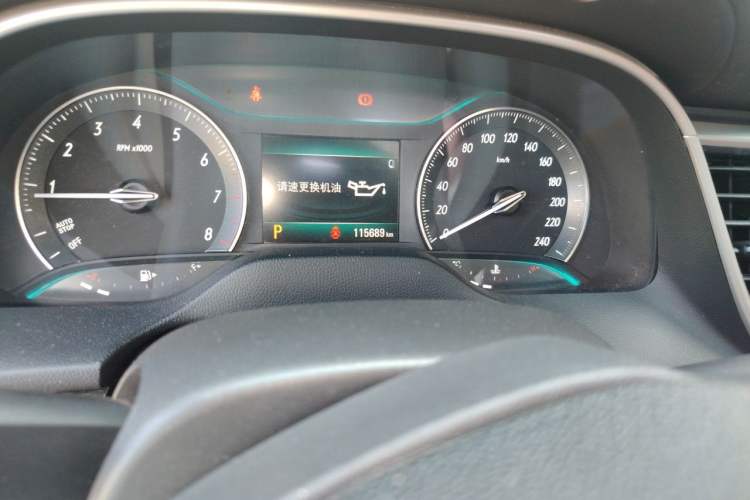 Used Buick GT 2019 15T Dual-Clutch Connected Elite Model China VI Odometer Close Up