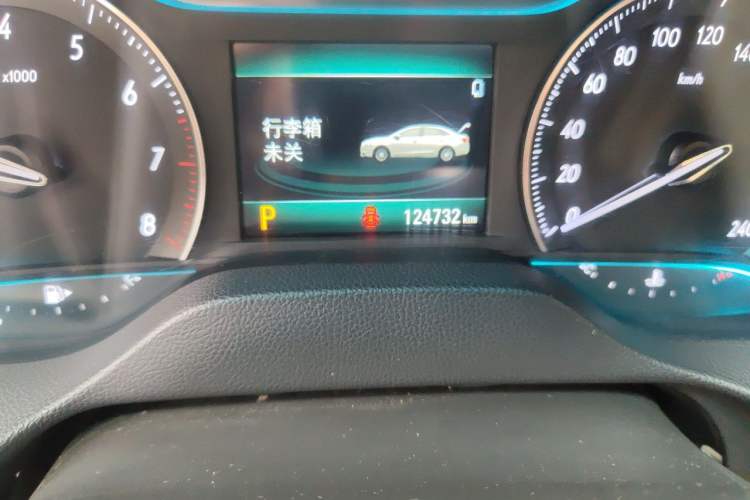 Used Buick GT 2019 15T Dual-Clutch Connected Elite Model China VI Odometer Close Up