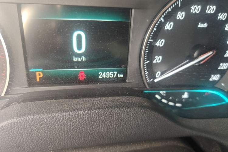 Used Buick GT 2019 18T Automatic Connected Elite Model China VI Standard Odometer Close Up
