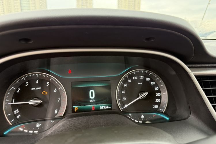 Used Buick GT 2019 18T Automatic Connected Elite Model China VI Standard Odometer Close Up