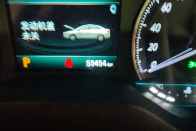 Used Buick GT 2019 15T Dual-Clutch Connected Elite Model China VI Odometer Close Up