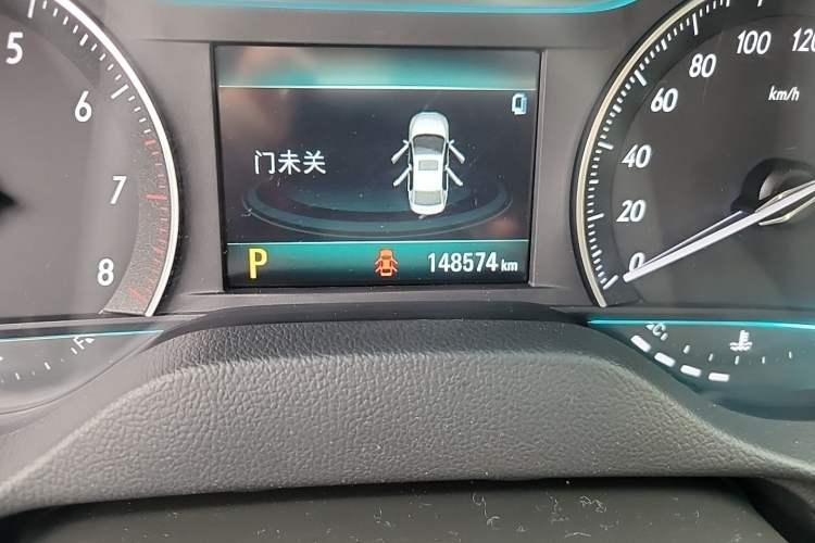 Used Buick GT 2019 18T Automatic Connected Elite Model China VI Standard Odometer Close Up