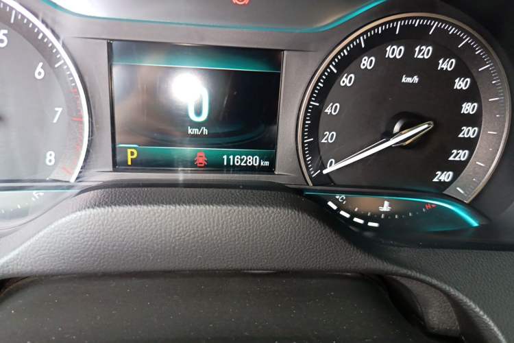 Used Buick GT 2019 18T Automatic Connected Elite Model China V Standard Odometer Close Up