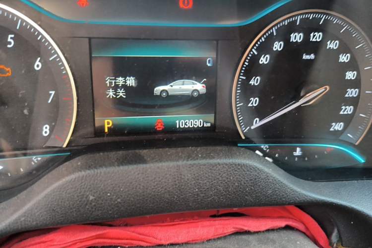 Used Buick GT 2019 15T Dual-Clutch Connected Elite Model China VI Odometer Close Up