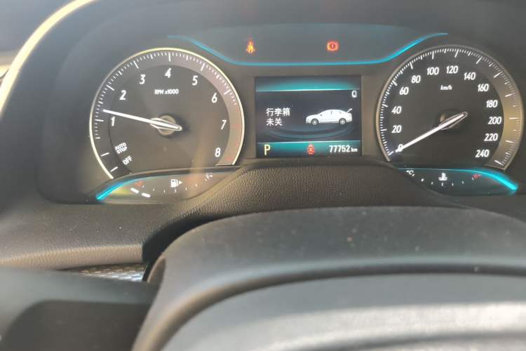 Used Buick GT 2019 15T Dual-Clutch Connected Elite Model China VI Odometer Close Up