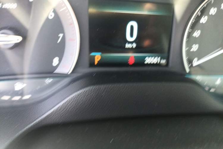 Used Buick GT 2019 15T Dual-Clutch Connected Elite Model China VI Odometer Close Up