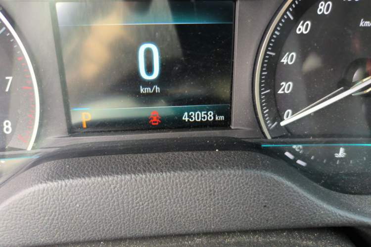 Used Buick GT 2019 15T Dual-Clutch Connected Elite Model China VI Odometer Close Up