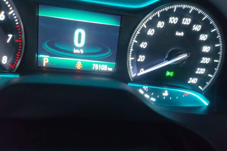 Used Buick GT 2019 18T Automatic Connected Elite Model China VI Standard Odometer Close Up