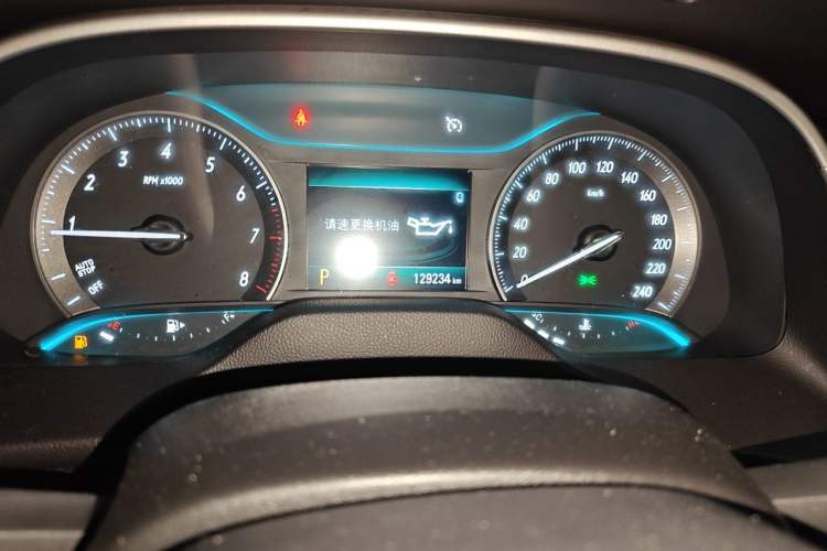 Used Buick GT 2019 18T Automatic Connected Flagship Version China VI Standard Odometer Close Up
