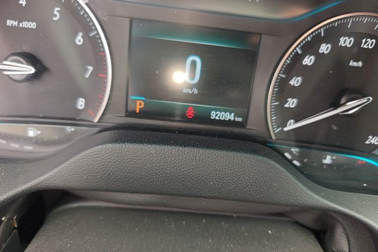Used Buick GT 2019 18T Automatic Connected Elite Model China VI Standard Odometer Close Up