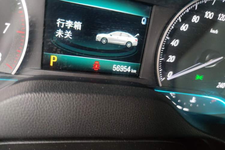 Used Buick GT 2019 15T Dual-Clutch Connected Elite Model China VI Odometer Close Up