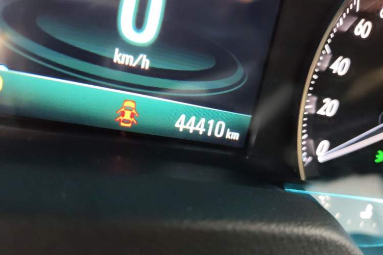 Used Buick GT 2019 18T Automatic Connected Elite Model China V Standard Odometer Close Up