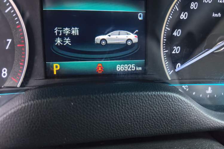 Used Buick GT 2019 15T Dual-Clutch Connected Elite Version China V Standard Odometer Close Up
