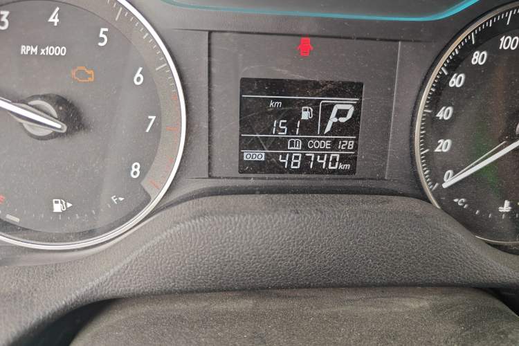 Used Buick GT 2019 15T Dual-Clutch Advanced Version China VI Standard Odometer Close Up