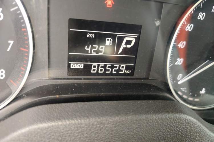 Used Buick GT 2019 15T Dual-Clutch Advanced Version China VI Standard Odometer Close Up