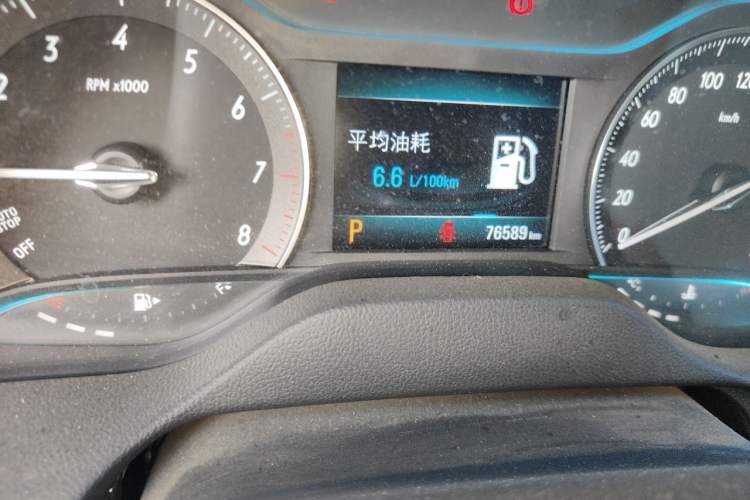 Used Buick GT 2019 15T Dual-Clutch Connected Elite Model China VI Odometer Close Up
