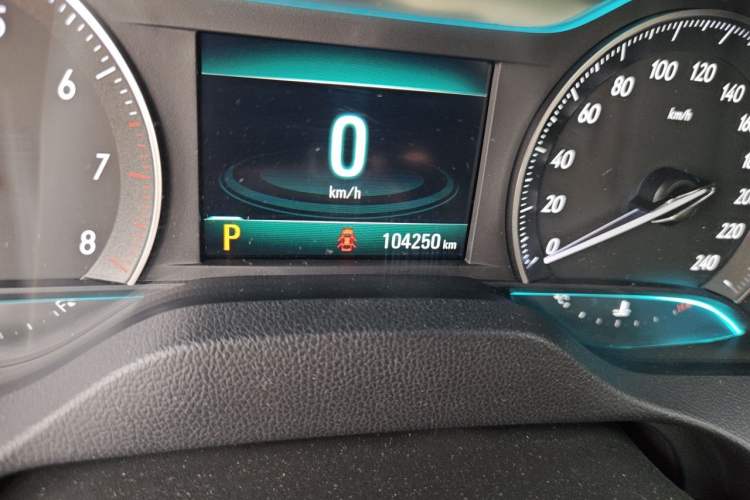 Used Buick GT 2019 18T Automatic Connected Elite Model China VI Standard Odometer Close Up