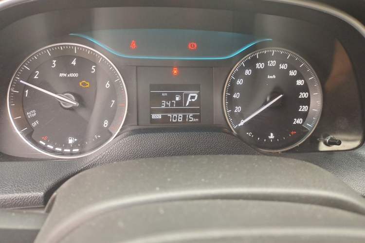 Used Buick GT 2019 15T Dual-Clutch Advanced Version China VI Standard Odometer Close Up